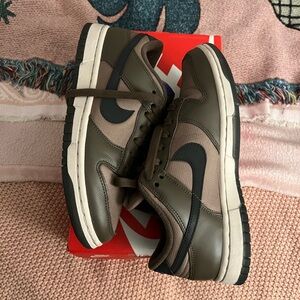 Nike women’s dunk low ironstone size :7 worn once